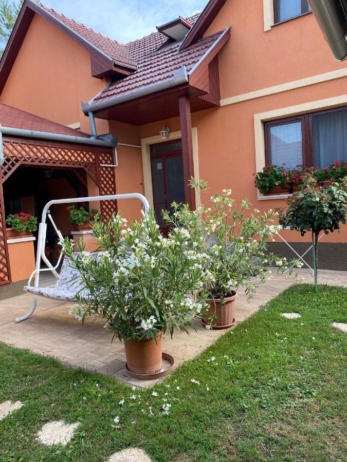 Apartman Dora Hajdúszoboszló Exterior foto